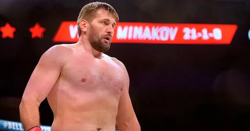 Экс-чемпион Bellator Минаков готов провести бой с Харитоновым
