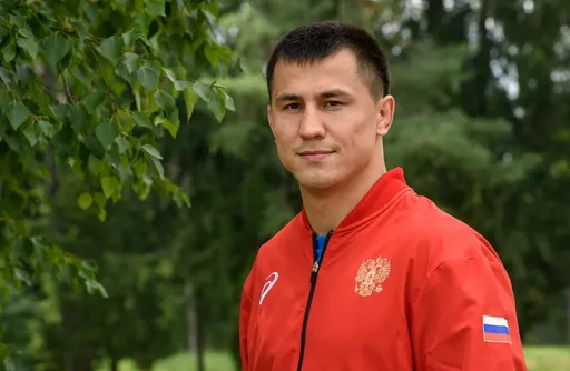 Двукратный олимпийский чемпион Власов проиграл Махмудову в лиге Поддубного