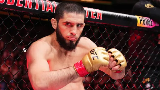 Махачев сохранил первое место в рейтинге UFC P4P