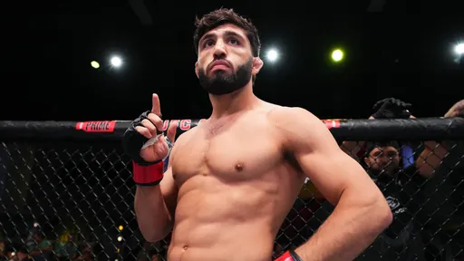 Зарплаты участников турнира UFC on ESPN 52: Царукян заработал больше всех