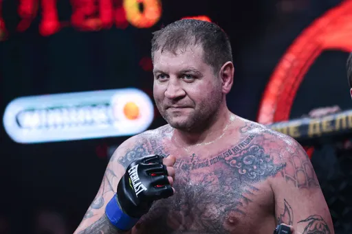 Хабиб заявил, что организовал бы бой Александра Емельяненко с экс-чемпионом UFC, если бы россиянин был на пике