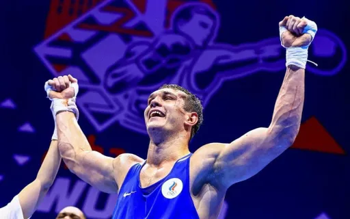 Россиянин Петровский нокаутировал австралийца Брауна на турнире «Ночь чемпионов IBA» в Дубае