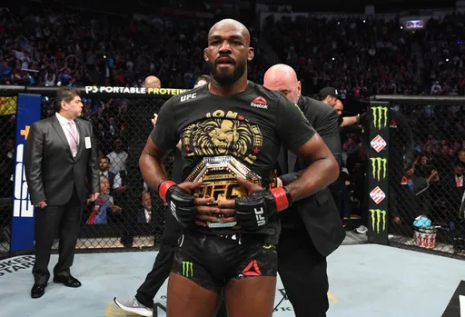 Включение в Зал славы UFC, арест за домашнее насилие и изгнание из зала: где пропадал Джон Джонс три года?