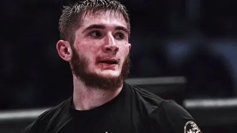 Бой Сулумова и Алиева на AMC Fight Nights 118 был признан несостоявшимся из-за случайного тычка в глаз
