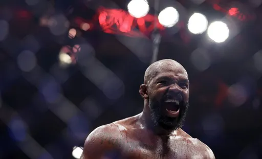 Член Зала славы UFC Кормье – о Джонсе: больно видеть, как еще один темнокожий спортсмен борется с трудностями