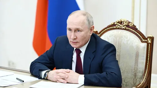 Президент России Путин поздравил Усманова и Сидакова с победой в чемпионате мира в Сербии
