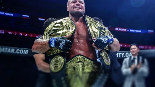 Багаутинов: Малыхин вписал свое имя в историю, но нужно показать себя в UFC