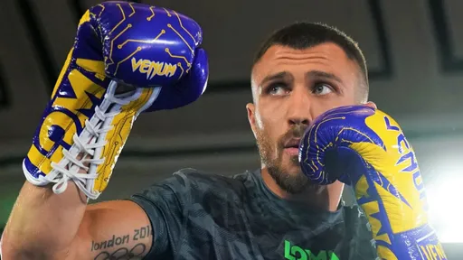 Ломаченко и Камбосос могут провести бой в апреле за вакантный титул IBF
