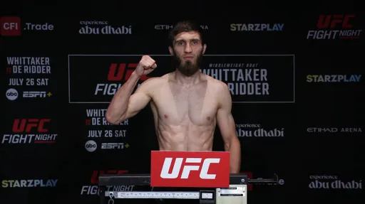 Нурмагомедов и Митчелл показали одинаковый вес перед боем на турнире UFC on ABC 9