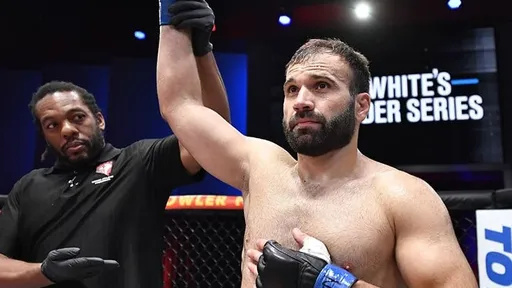 Мурзаканов одержал победу над Джейкоби на UFC on ESPN 44