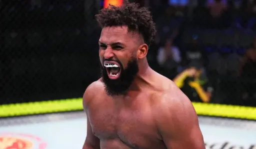 Кортес-Акоста нокаутировал Газиева в первом раунде на турнире UFC Fight Night 265
