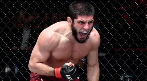 Махачев: я прерву победную серию Оливейры и заберу пояс UFC