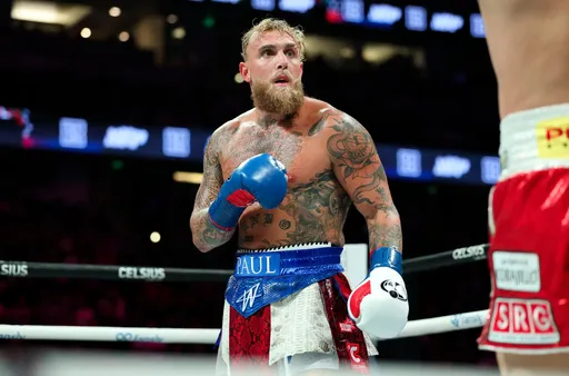 Джейк Пол хочет провести бой с Усиком по правилам MMA