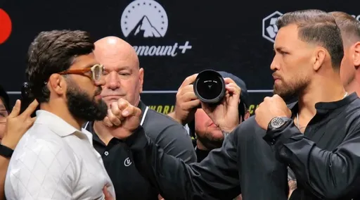 Царукян сообщил о договоренности с UFC по поводу титульного боя