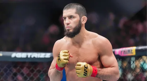 Дана Уайт: если Махачев выиграет титул UFC, можно будет говорить о его бое с Топурией