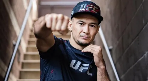 Бывший боец UFC Исмагулов одержал победу на вечере бокса в Казахстане