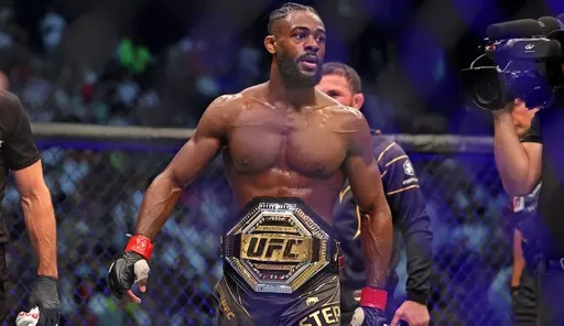 Чемпион UFC Стерлинг назвал новую дату боя с Сехудо