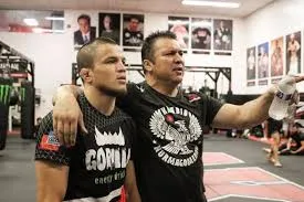Мендес: Умар Нурмагомедов знает, как получить титульный шанс в UFC