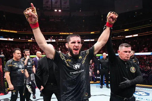 Самый конкурентный дивизион UFC обратился в руины: переход Махачева в полусредний вес просто необходим