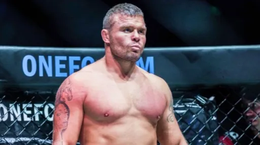 Малыхин – о поражении Павловича на UFC 295: думал, что Серега посильнее и поплотнее