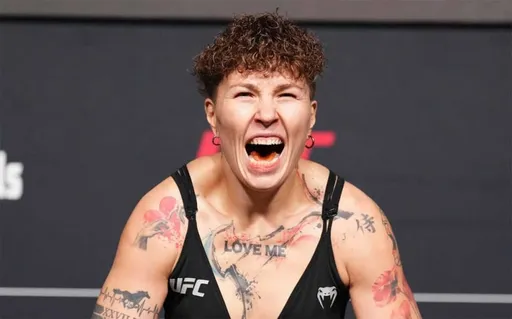 Экс-боец UFC Алексеева рассказала, почему хочет продолжить карьеру в кулачных боях
