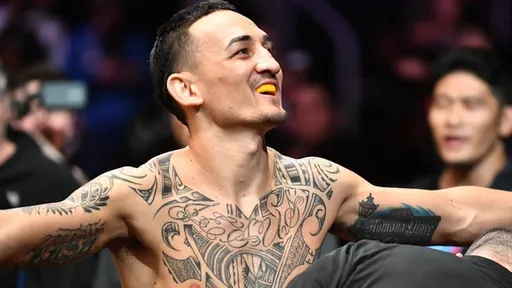 Экс-чемпион UFC Холлоуэй хочет провести бой по боксу против Дэвиса