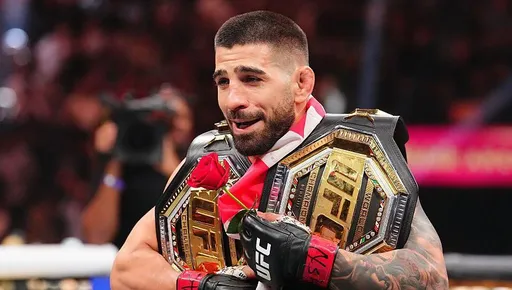 Топурия: буду первым, кто выиграет три титула UFC