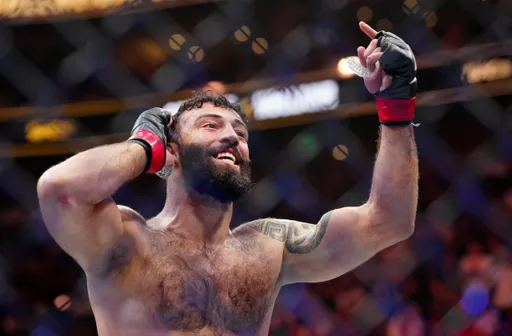 Долидзе потерпел первое поражение сабмишном в карьере на турнире UFC Vegas 109