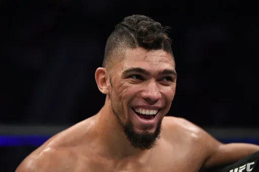 Источник: бой Уокера и Делии может пройти 1 августа на турнире UFC в Белграде