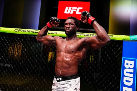 Каннонье нокаутировал Родригеса в главном событии UFC Fight Night 251