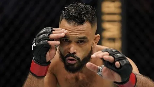 Фонт заменит выбывшего Нурмагомедова в бою против Сэндхагена на UFC on ESPN 50