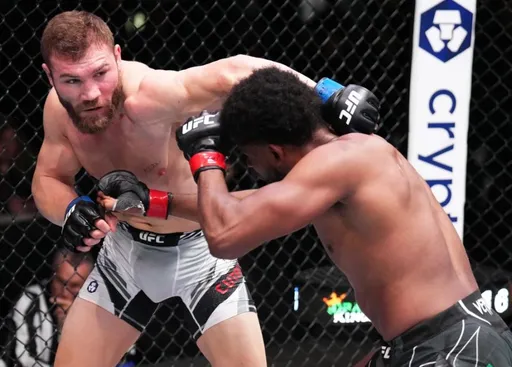 Нзечакву победил Куцелабу техническим нокаутом на UFC Vegas 65