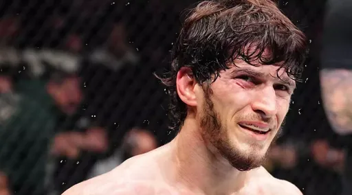 Россиянин Евлоев призвал UFC дать ему титульный бой, сняв шуточное видео с бараном