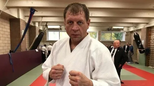 Александр Емельяненко показал прием из дзюдо