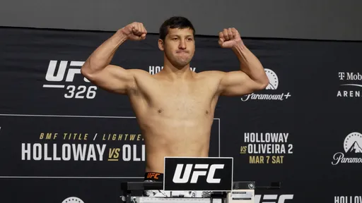 Появилось видео победы Нургожая нокаутом на турнире UFC Vegas 120