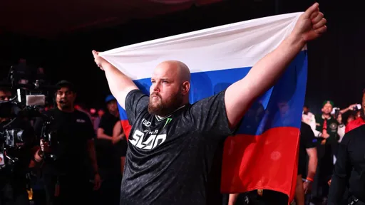 Россиянин Камоцкий нокаутировал поляка Залевски на турнире Power Slap в Сербии