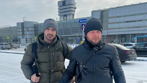 Шлеменко прилетел в Екатеринбург на реванш с Иличем