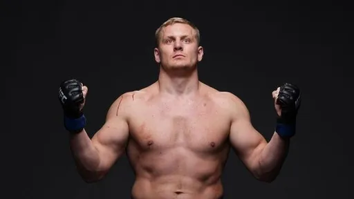 Шлеменко считает, что у Павловича один из самых мощных ударов в UFC