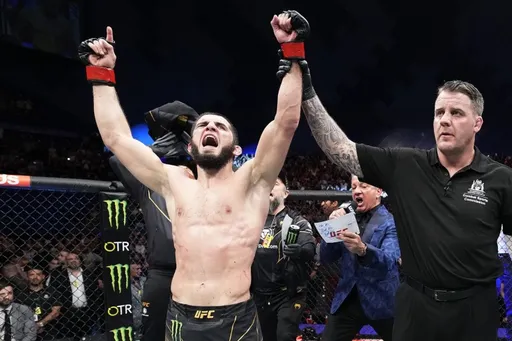 Махачев может провести следующий бой в UFC в полусреднем весе