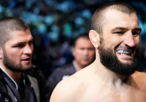 Нурмагомедов пригласил чемпиона UFC Топурию на совместный отдых