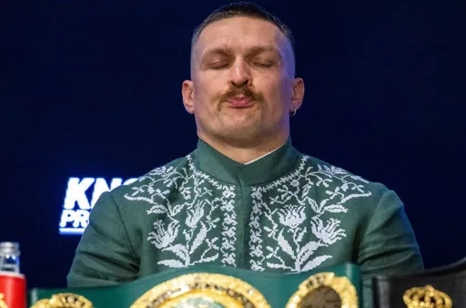 Усик отказался раскрыть план на бой с Фьюри