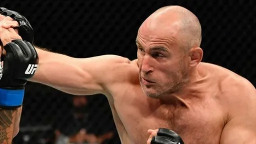 Олейник: Анкалаев может отобрать у Перейры пояс UFC