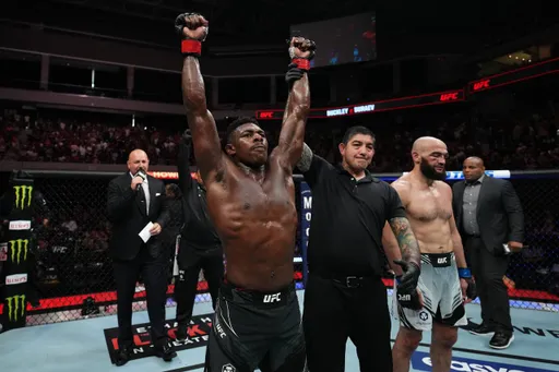 Альберт Дураев проиграл Хоакину Бакли техническим нокаутом на UFC Austin