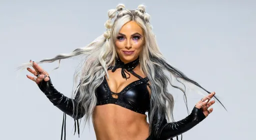 Лив Морган – модель и чемпионка WWE, победившая легенду UFC