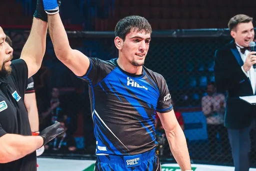 Таджик Наботов поборется за контракт с UFC в бою против бразильца Камило на ZFN 2