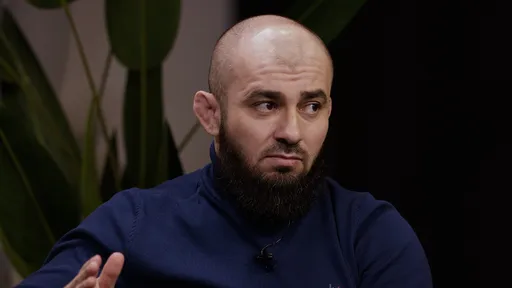 Бадаев: маловероятно, что Махачева кто-то остановит в ближайшее время