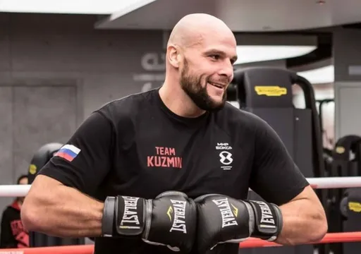 Бивол рассказал о подготовке Кузьмина к бою с Ларти