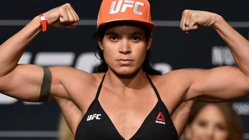 Нуньес победила Алдану в главном событии UFC 289 в Канаде