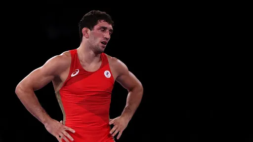 Сидаков получил рассечение во время схватки с Цаболовым на чемпионате мира в Сербии