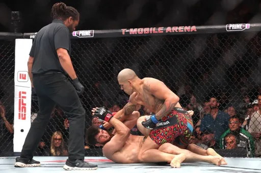 Али Абдель-Азиз: Анкалаеву не стоило драться с Перейрой на UFC 320